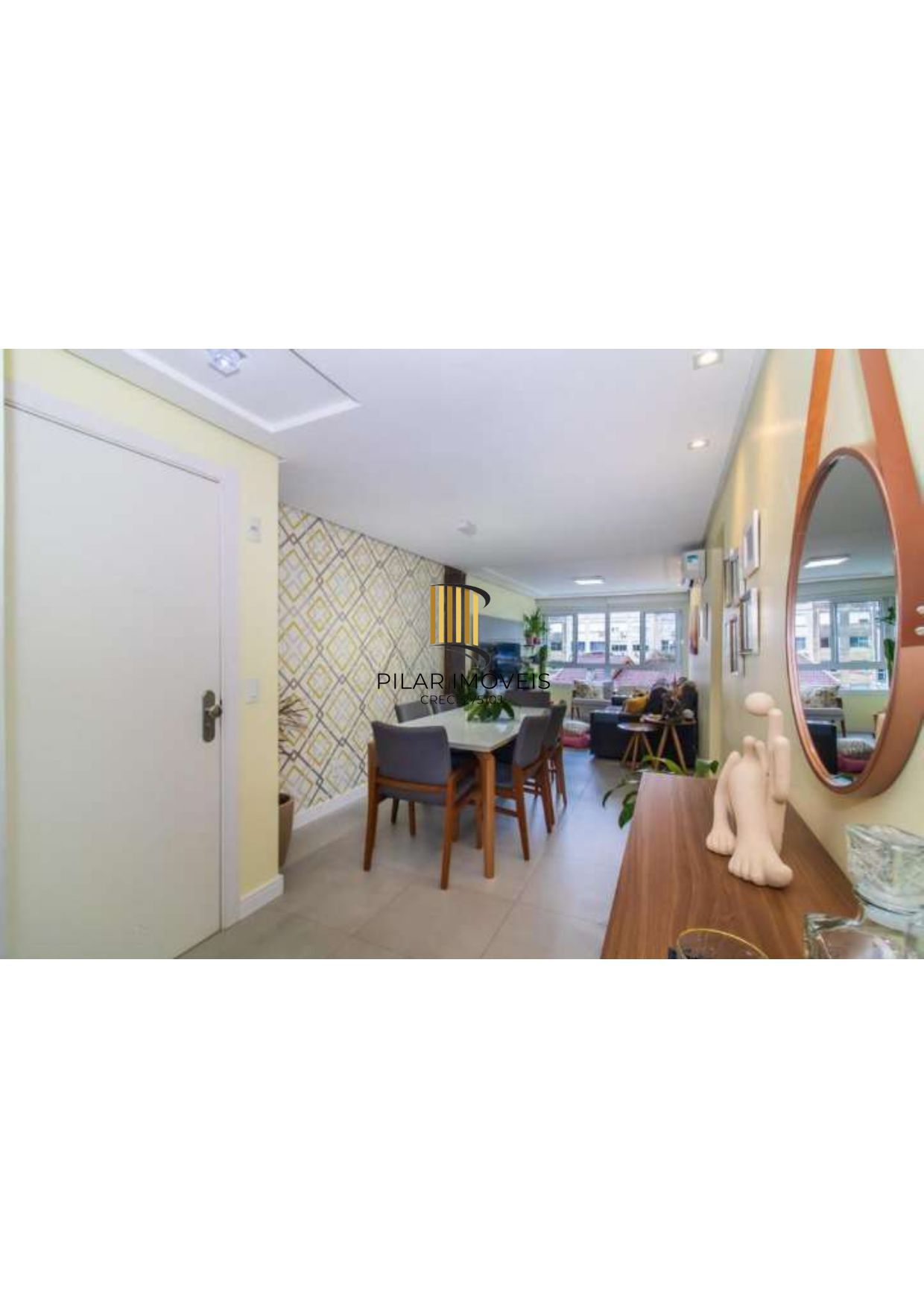 Semi mobiliado. Proximo ao zaffari da Carazinho.