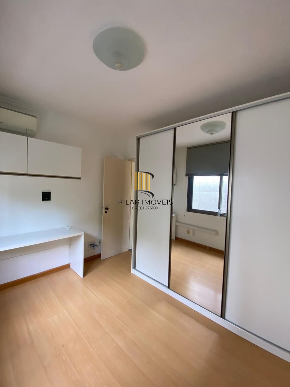 Apartamento 3 Dormitórios com Suíte, Closet, Sacada e Piso Laminado — Próximo ao Mãe de Deus e Praia de Belas