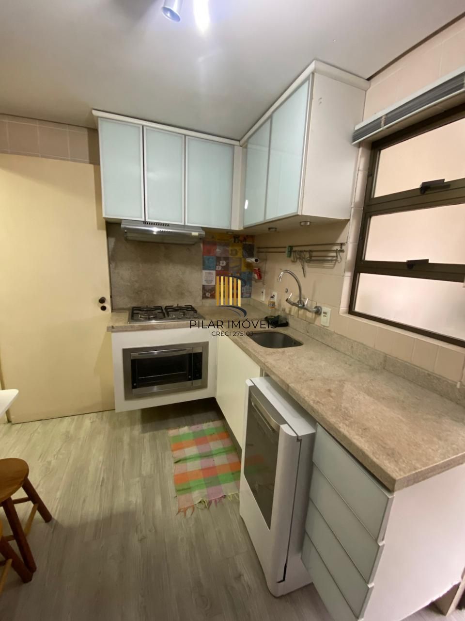 Apartamento 3 Dormitórios com Suíte, Closet, Sacada e Piso Laminado — Próximo ao Mãe de Deus e Praia de Belas