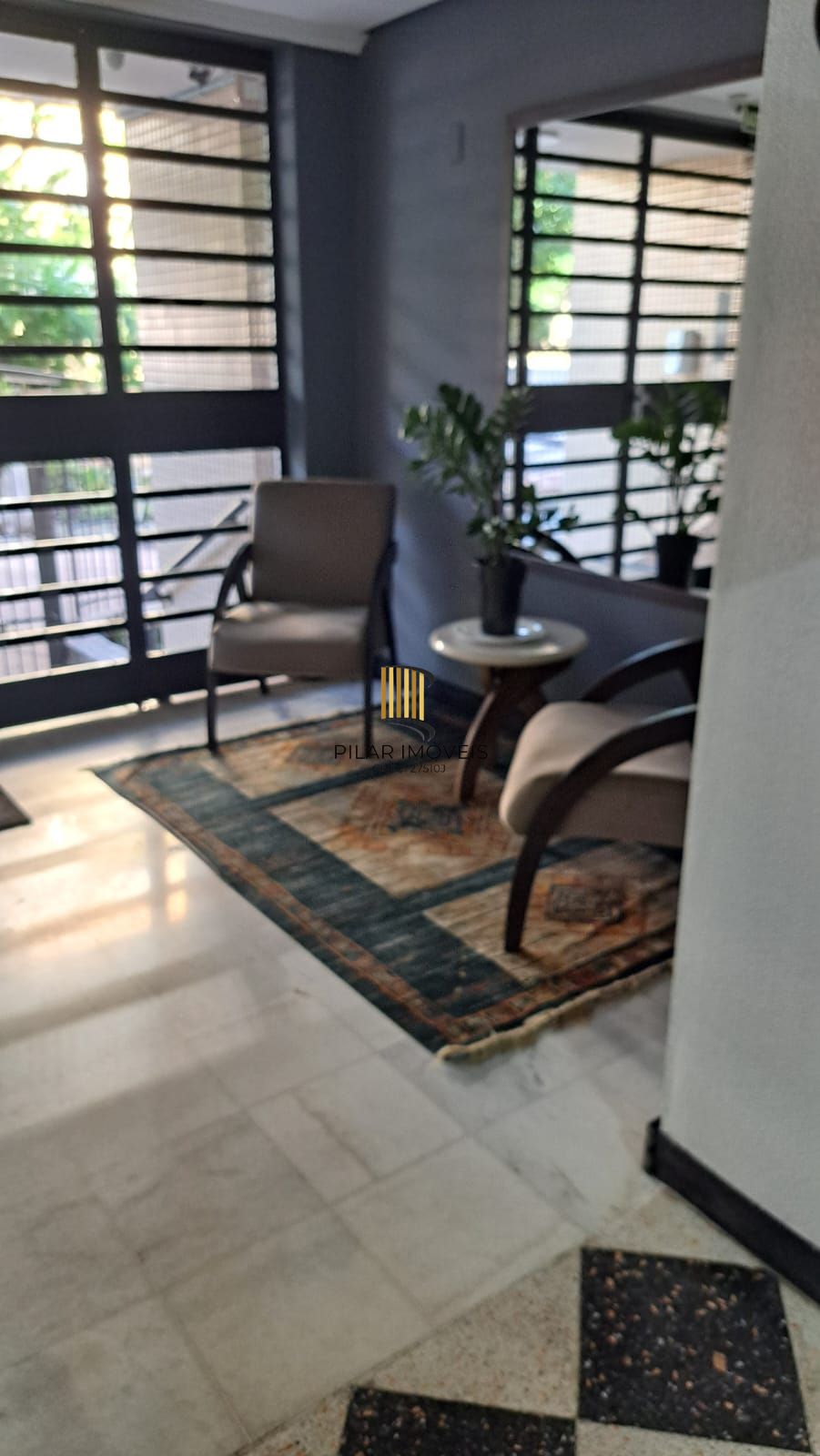 2 dormitórios com elevador e vaga escriturada no Rio Branco