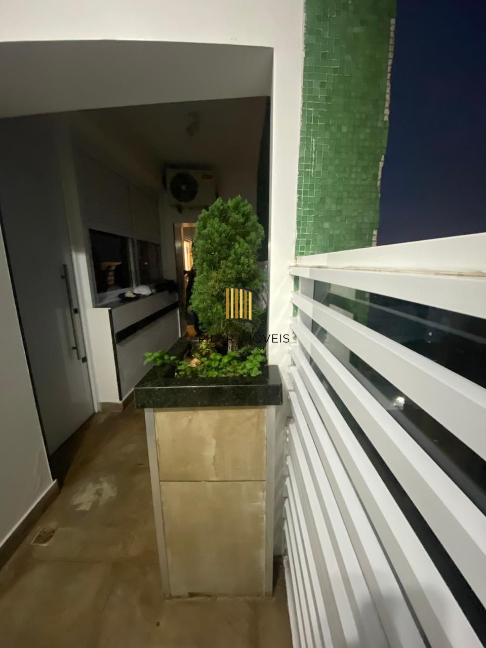 Vista cinematográfica de 180 graus. Impecável