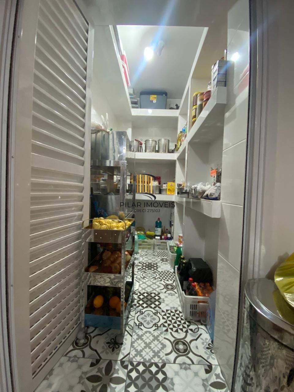 Vista cinematográfica de 180 graus. Impecável