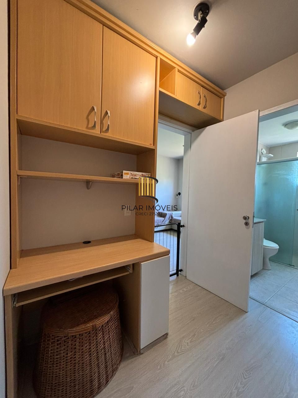 Dois dormitórios e dependência de empregada bairro Higienópolis