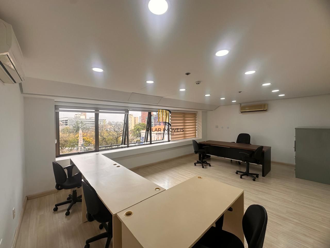 Belíssima Sala Comercial  no Centro Histórico de Porto Alegre.