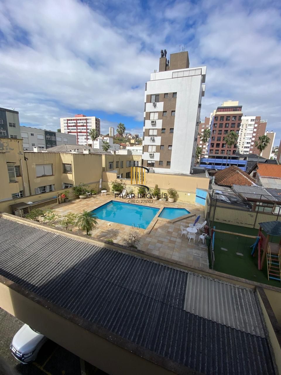 Apartamento 3 Dormitórios com Suíte, Closet, Sacada e Piso Laminado — Próximo ao Mãe de Deus e Praia de Belas