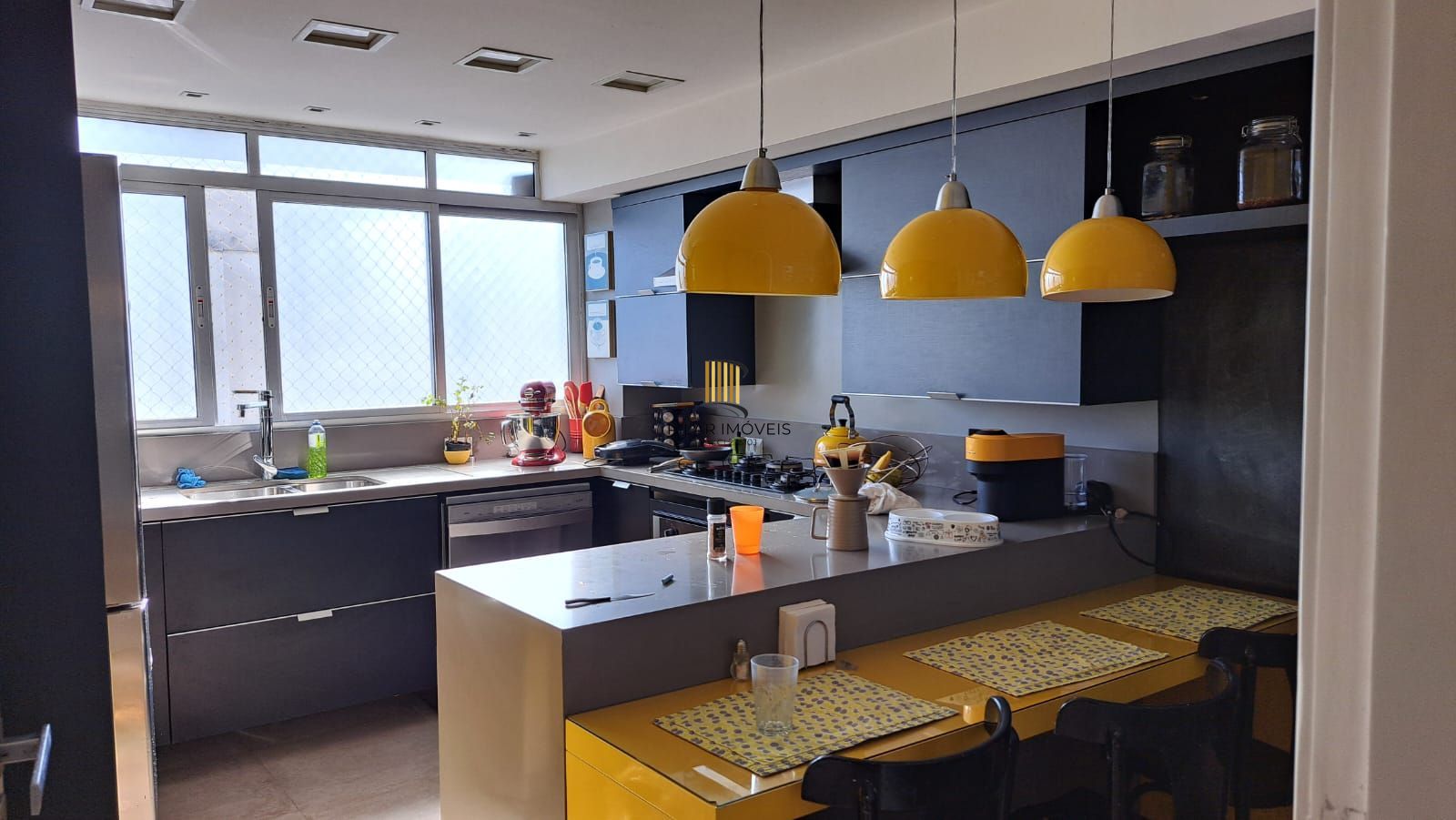 COBERTURA NO BAIRRO RIO BRANCO 3 DORMITÓRIOS