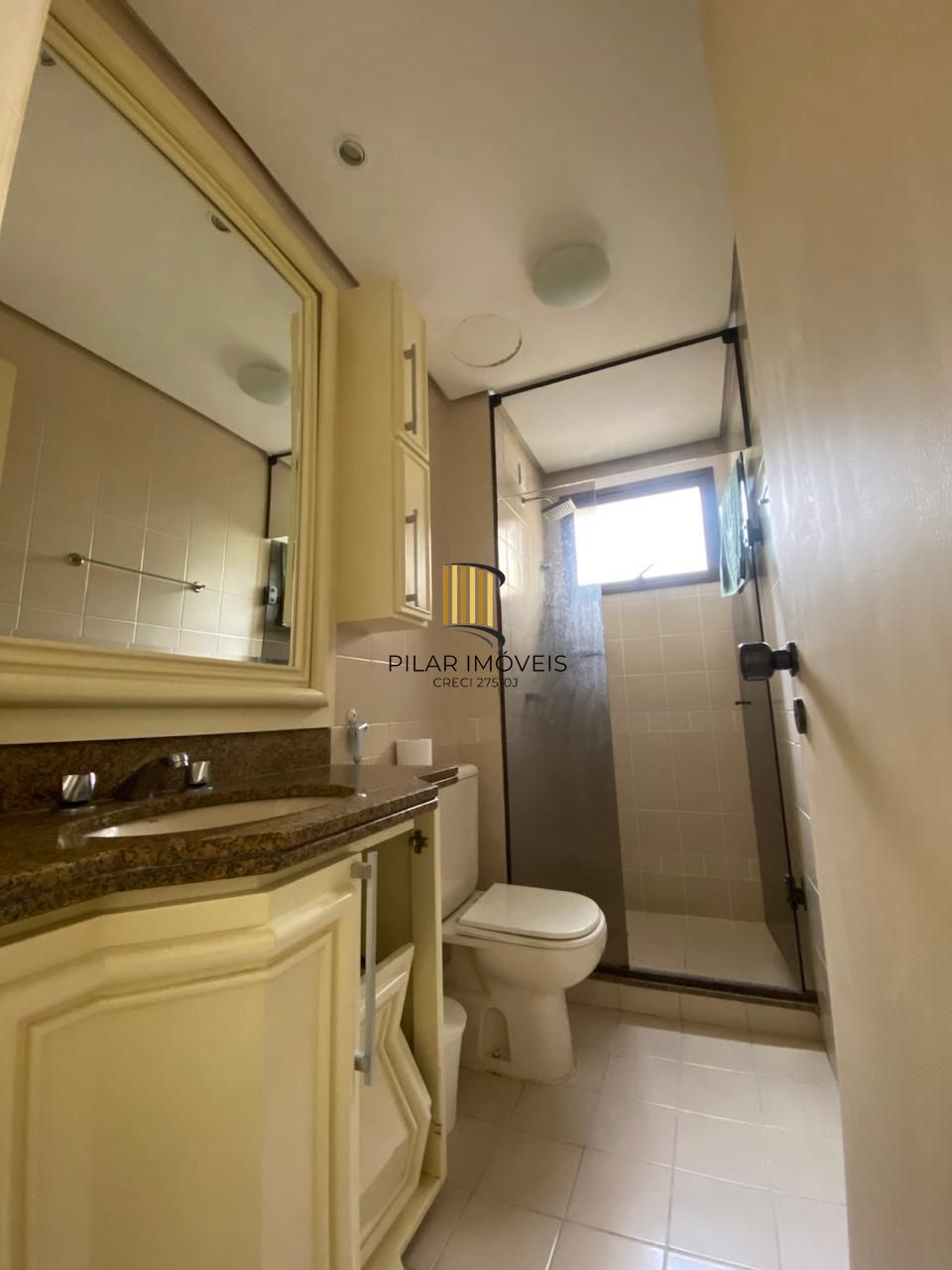 Apartamento 3 Dormitórios com Suíte, Closet, Sacada e Piso Laminado — Próximo ao Mãe de Deus e Praia de Belas