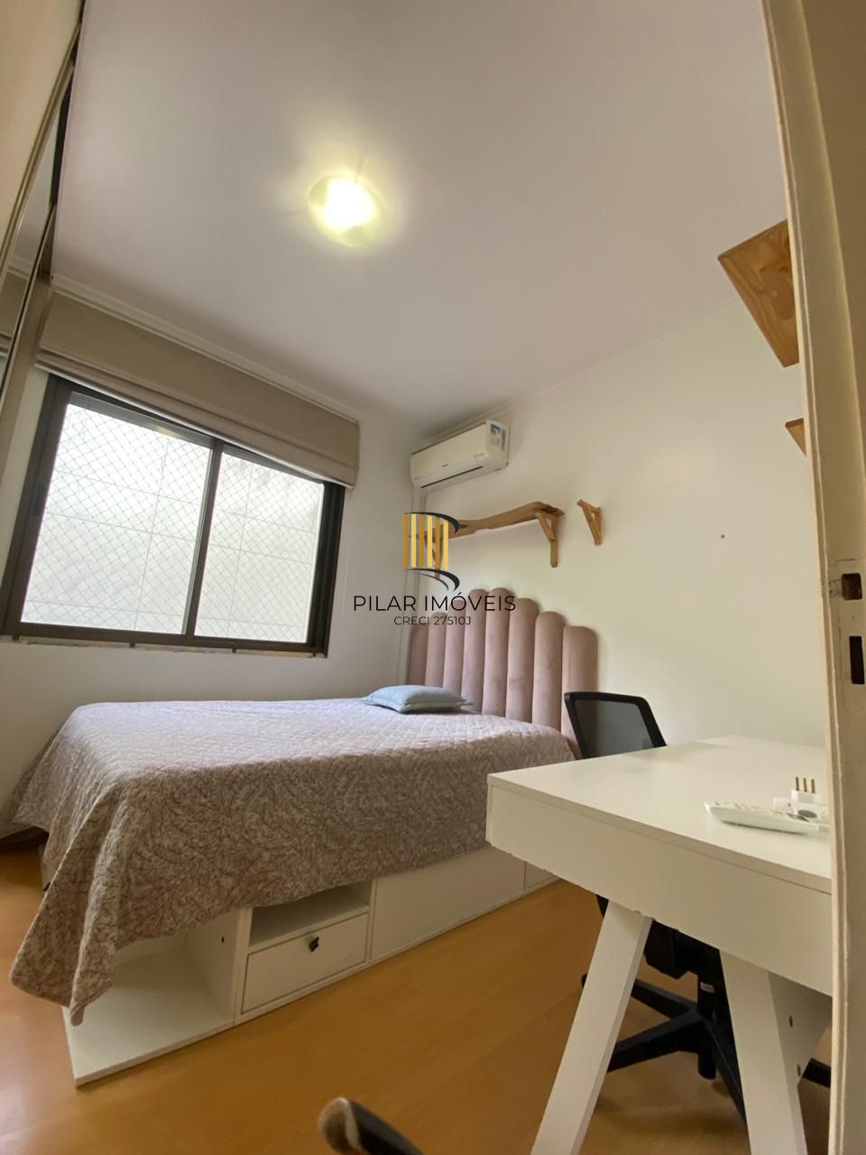 Apartamento 3 Dormitórios com Suíte, Closet, Sacada e Piso Laminado — Próximo ao Mãe de Deus e Praia de Belas