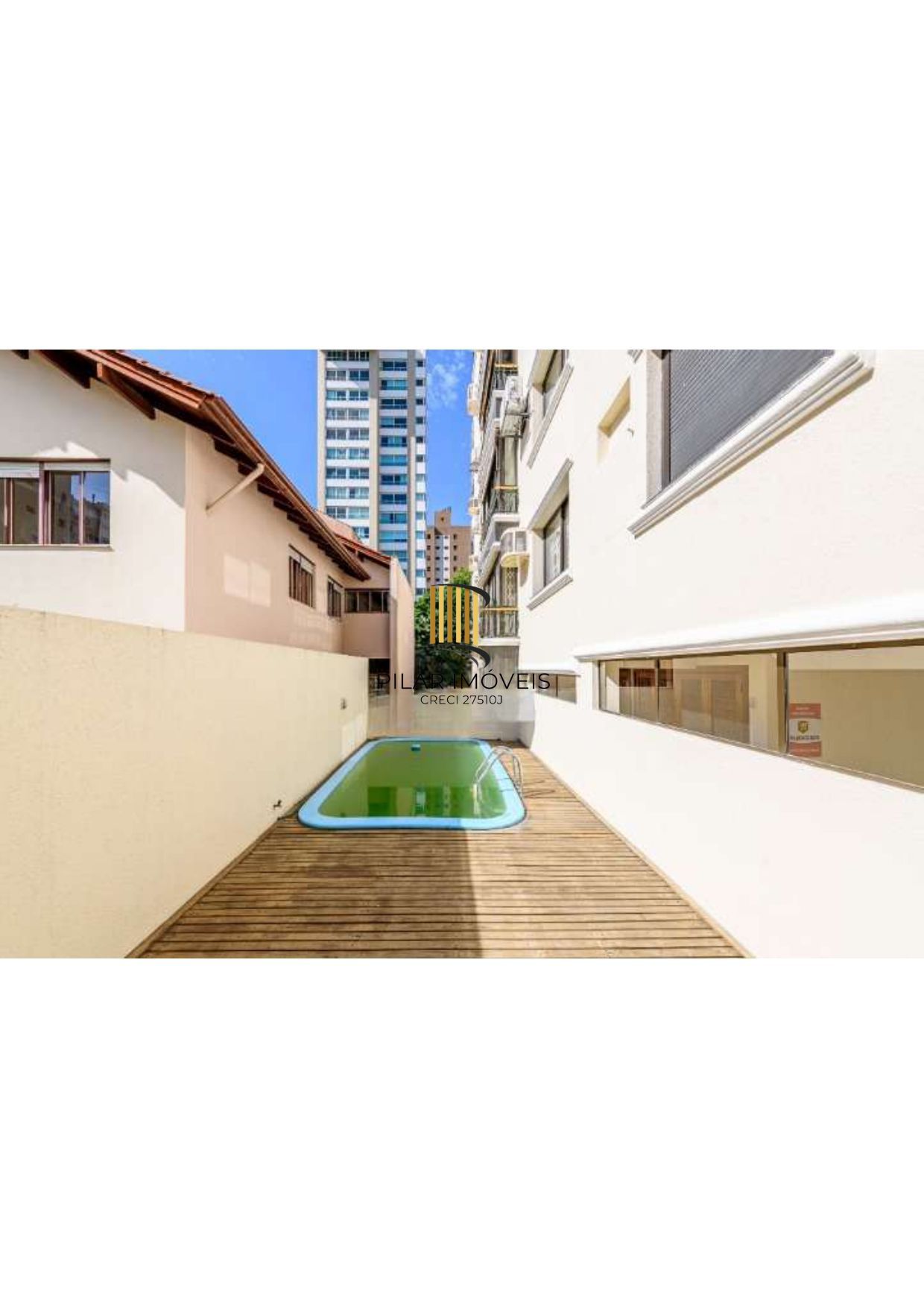 Semi mobiliada, cobertura duplex , maravilhosa em rua calma , próximo ao Grêmio Náutico União.