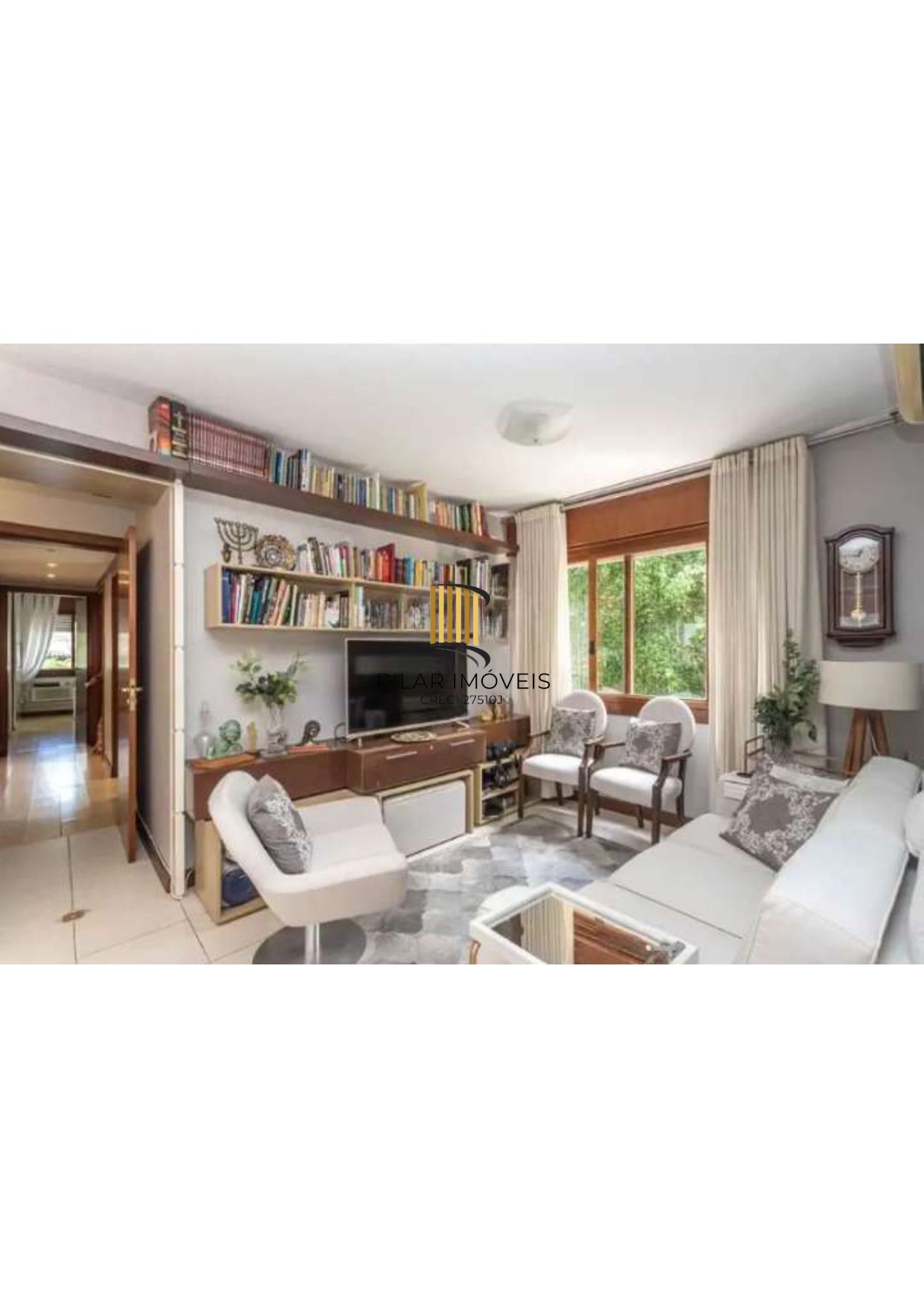 Semi mobiliado , 3 dormitórios ( 1 suite com closet), banho social e auxiliar no bairro Rio Branco.