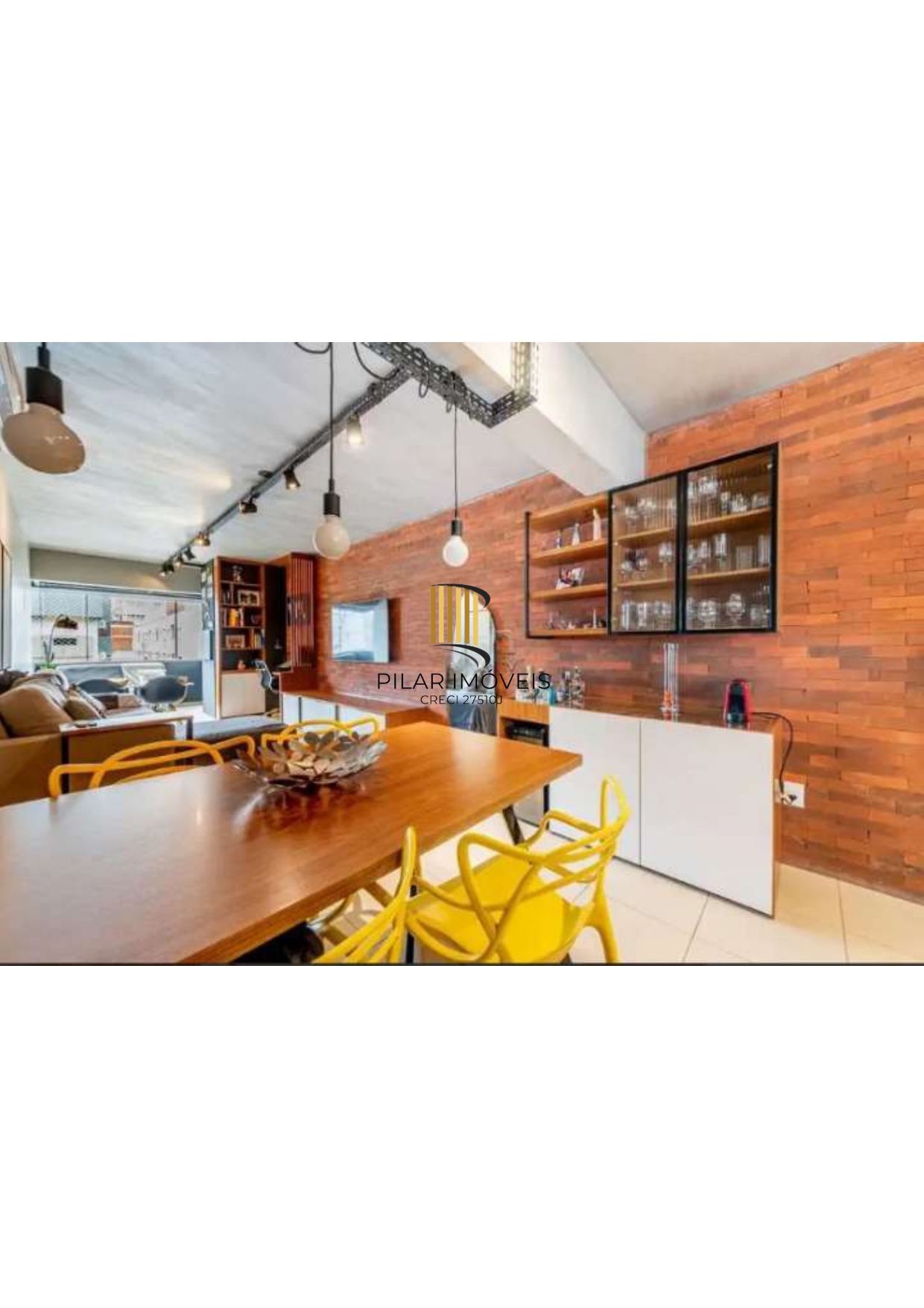 Semi mobiliado como novo. Totalmente reformado.