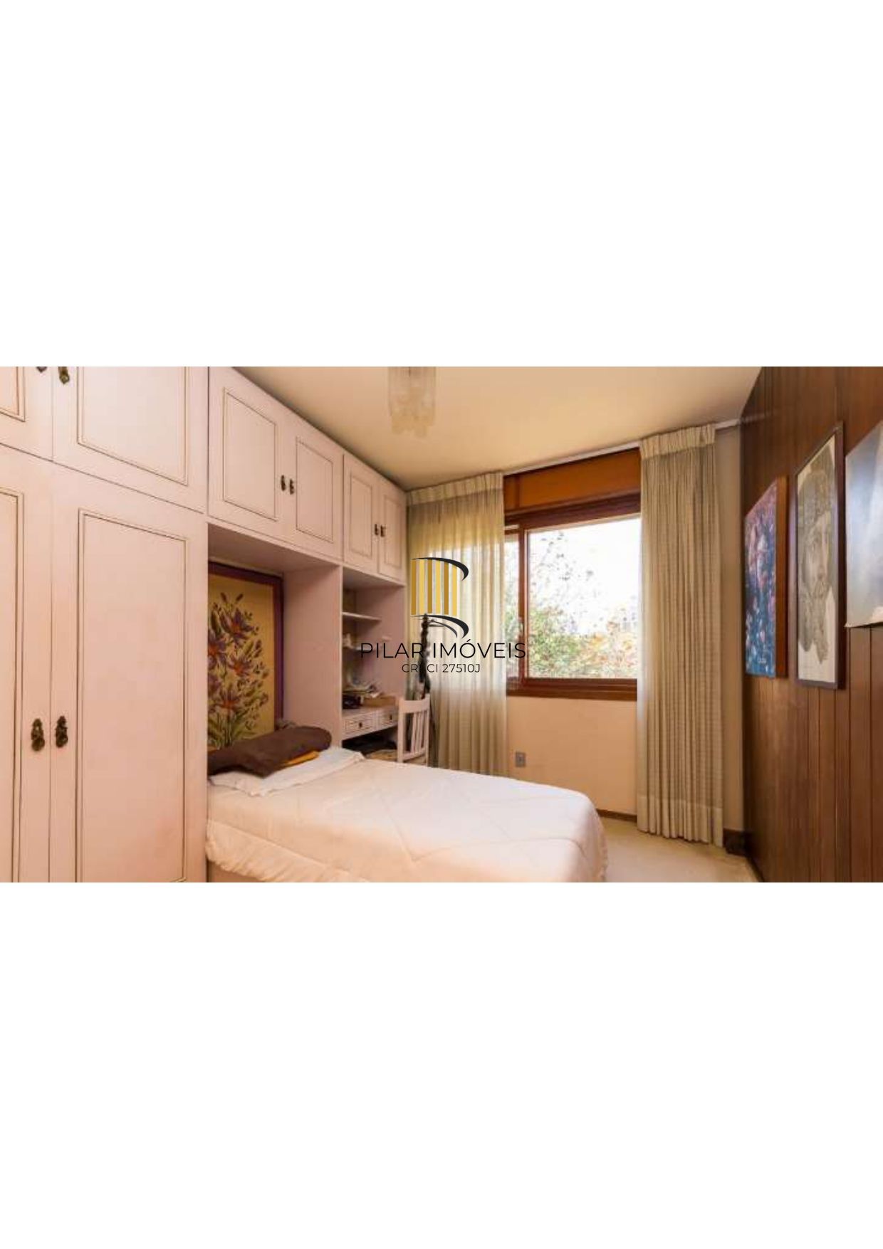 Espaçosa cobertura na rua mais charmosa do bairro Moinhos de Vento.