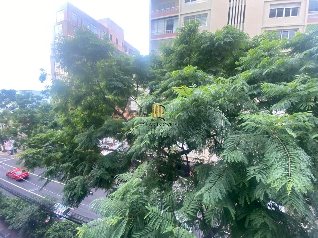 Apartamento de 3 dormitórios com 208m2 privativos em frente ao colégio Bom Conselho.