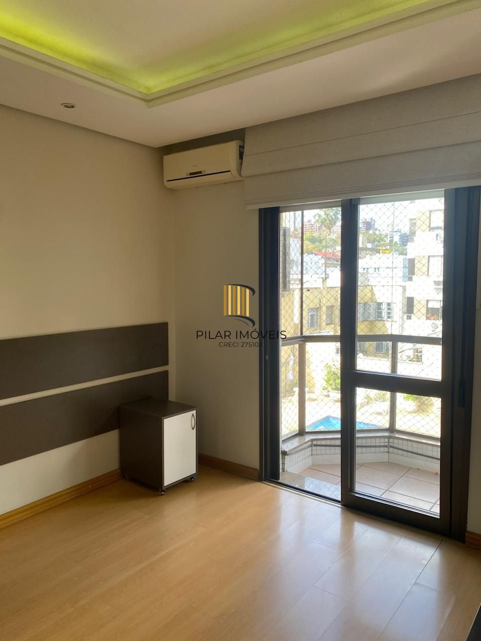 Apartamento 3 Dormitórios com Suíte, Closet, Sacada e Piso Laminado — Próximo ao Mãe de Deus e Praia de Belas