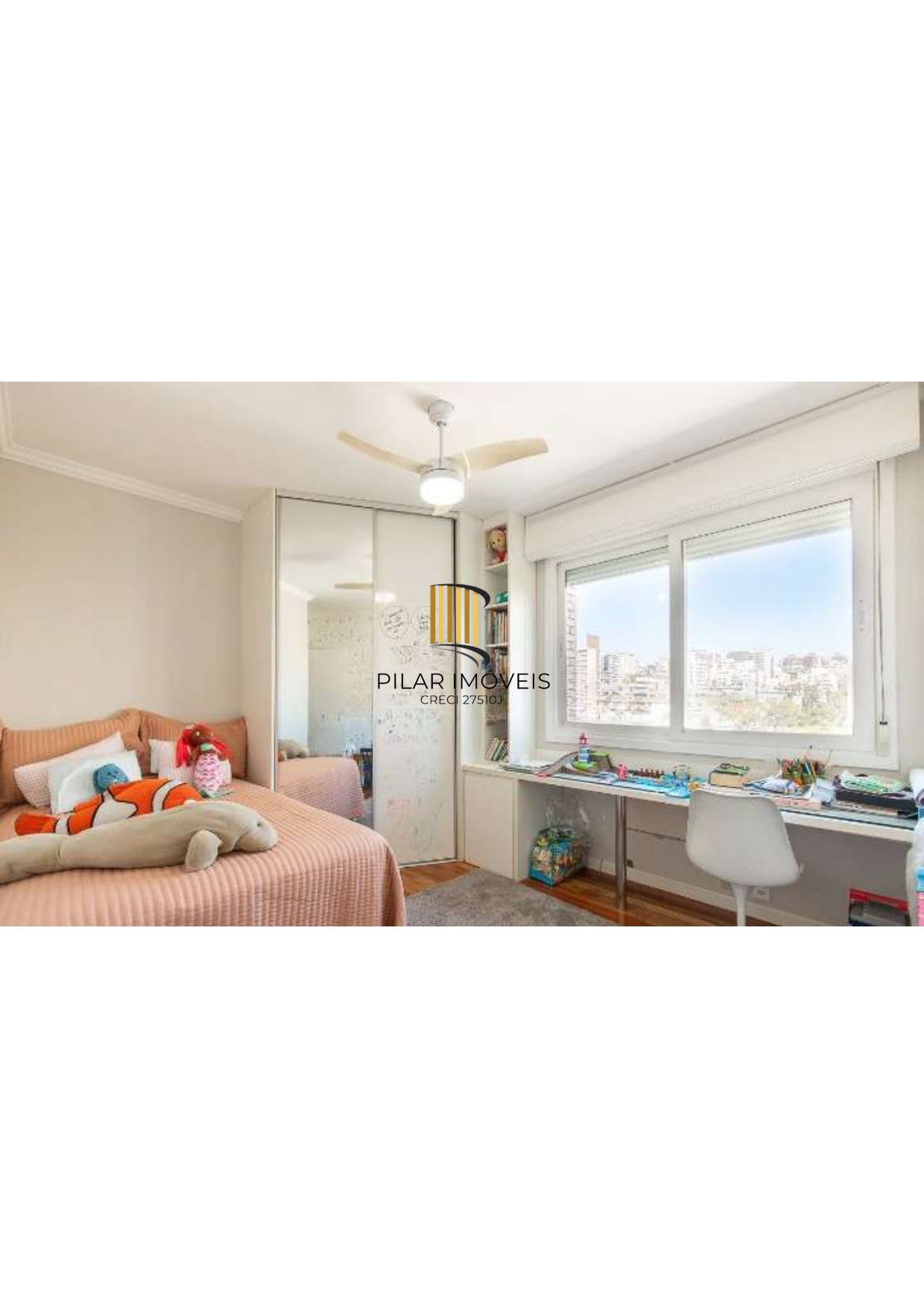 Cobertura duplex a venda no bairro mais charmoso, de Porto Alegre.