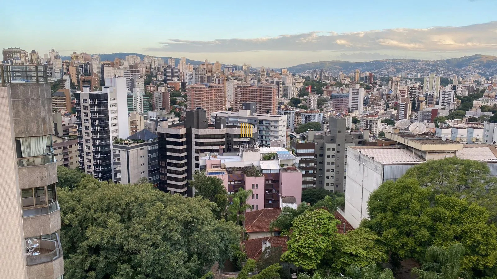 COBERTURA DUPLEX  A VENDA 4 DORMITÓRIOS (2 SUÍTES) NO BELA VISTA