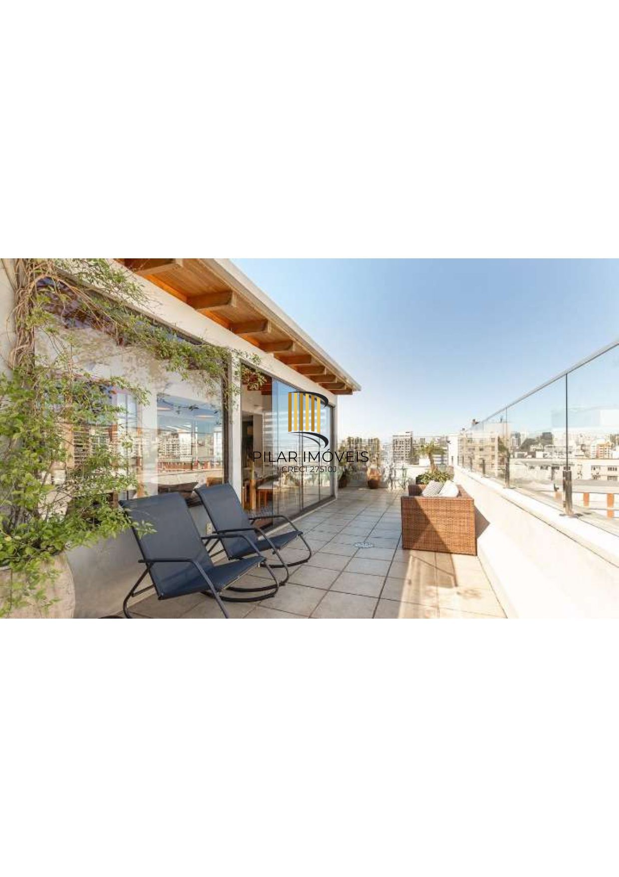 Cobertura duplex a venda no bairro mais charmoso, de Porto Alegre.