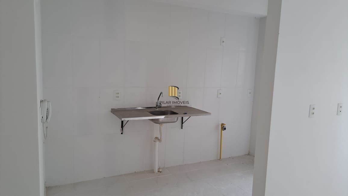 2 dormitórios e vaga escriturada