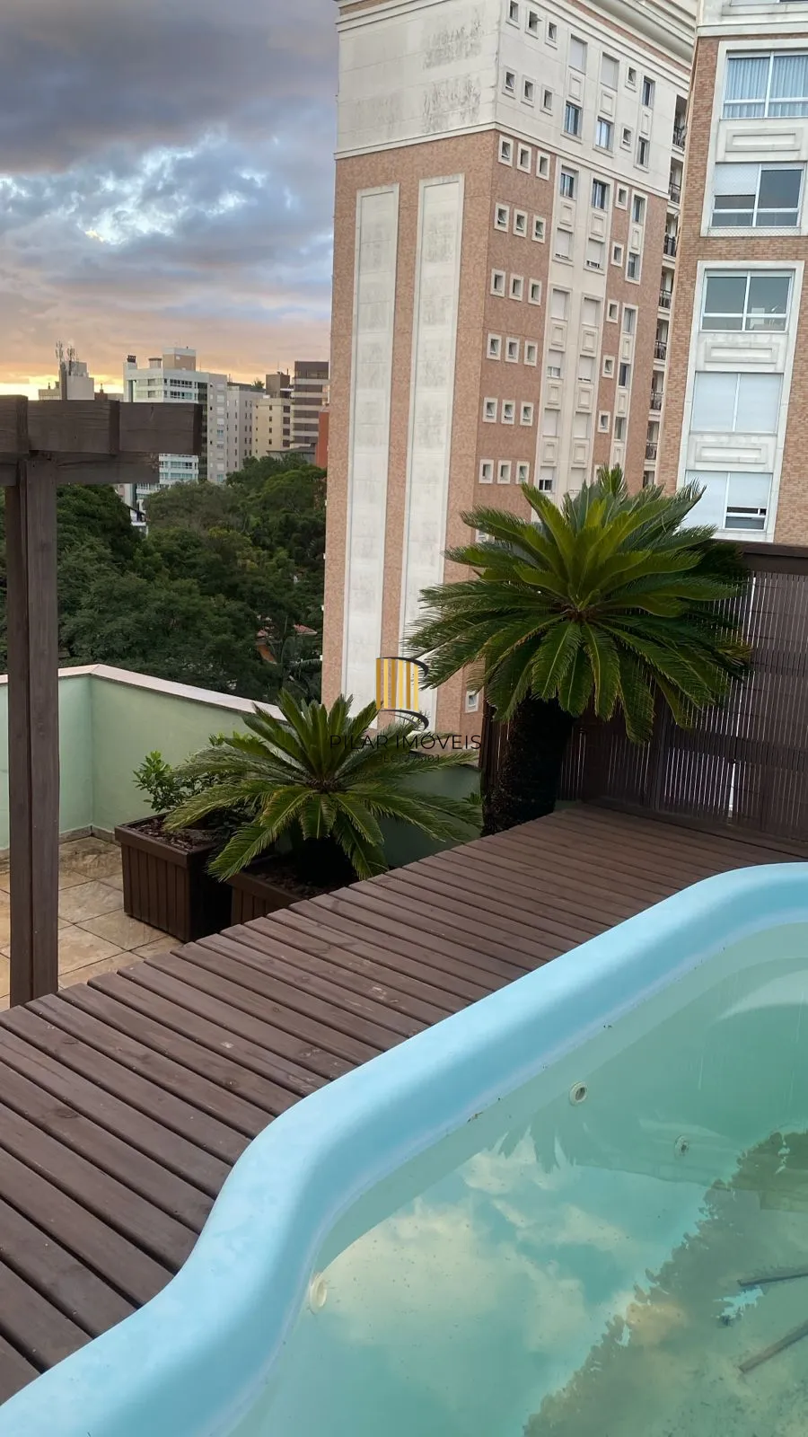 COBERTURA DUPLEX  A VENDA 4 DORMITÓRIOS (2 SUÍTES) NO BELA VISTA