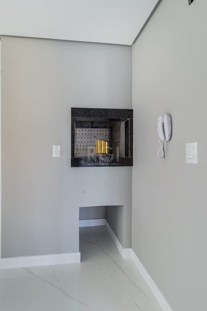 Apartamento  novo com 2 suites na avenida Bagé, bairro Petrópolis.