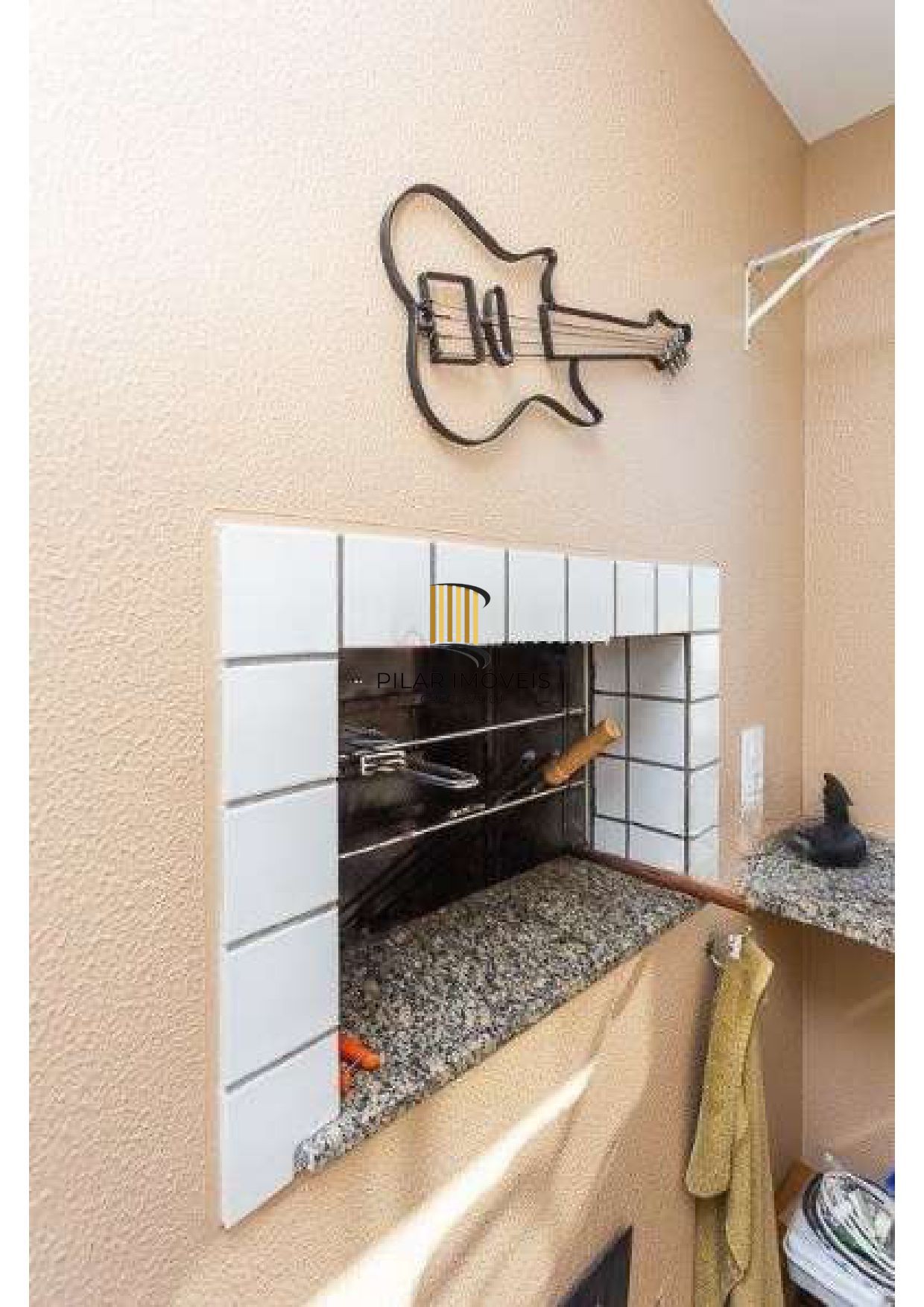 APARTAMENTO 2 DORMITÓRIOS, 2 SACADAS, GARAGEM. BAIRRO INDEPENDÊNCIA