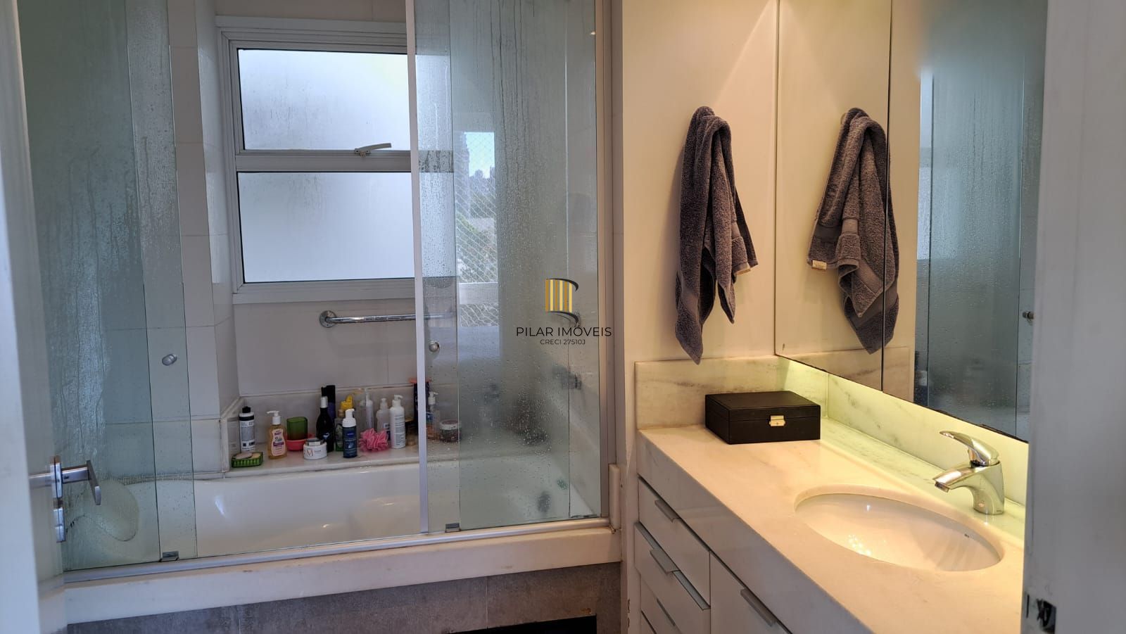 COBERTURA NO BAIRRO RIO BRANCO 3 DORMITÓRIOS