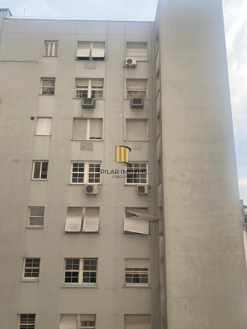 Apartamento de 3 dormitórios com 208m2 privativos em frente ao colégio Bom Conselho.
