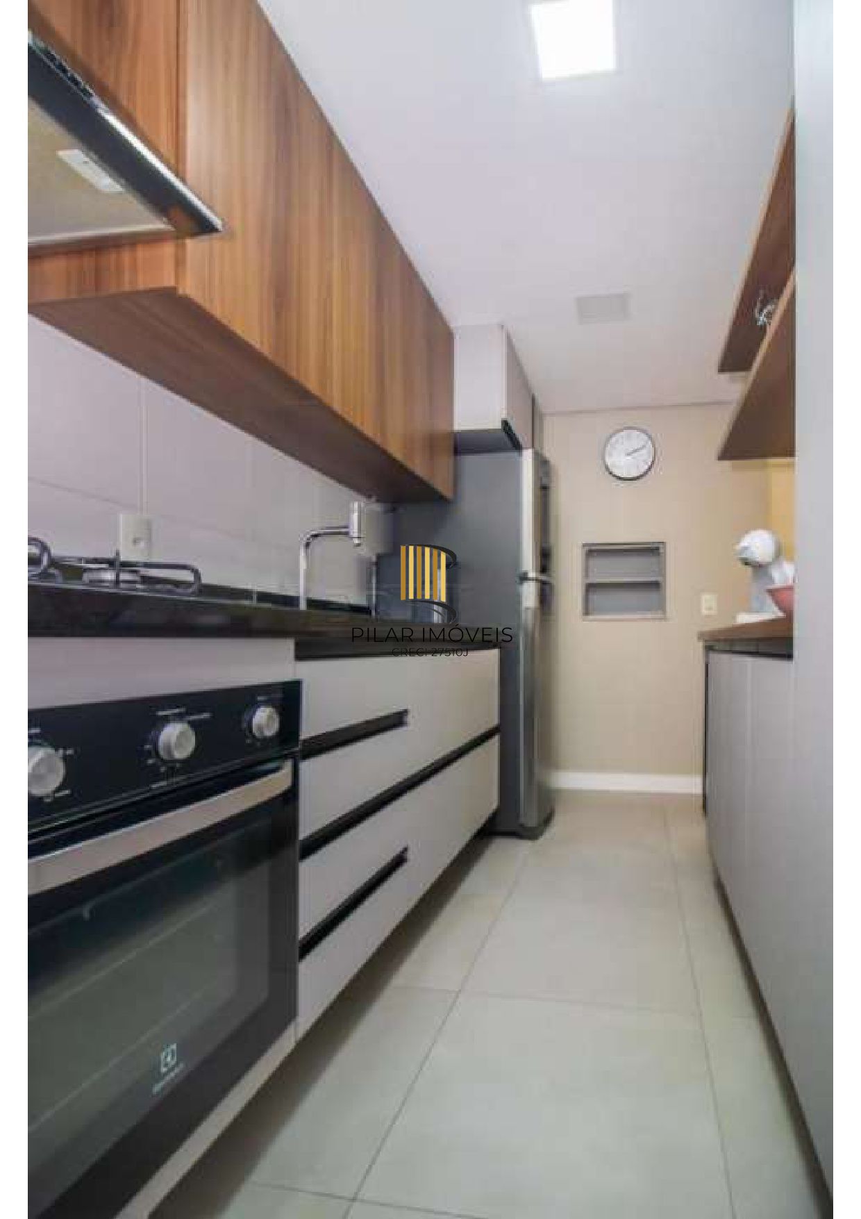 Semi mobiliado. Proximo ao zaffari da Carazinho.