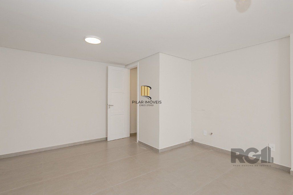 Apartamento totalmente reformado 2 dormitórios com 2 suítes, localizado no bairro Santana.