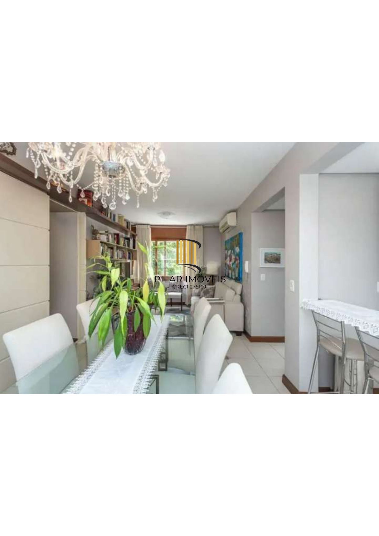 Semi mobiliado , 3 dormitórios ( 1 suite com closet), banho social e auxiliar no bairro Rio Branco.