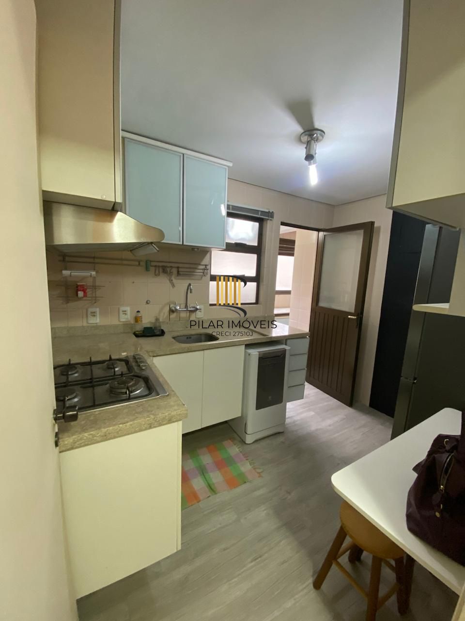 Apartamento 3 Dormitórios com Suíte, Closet, Sacada e Piso Laminado — Próximo ao Mãe de Deus e Praia de Belas