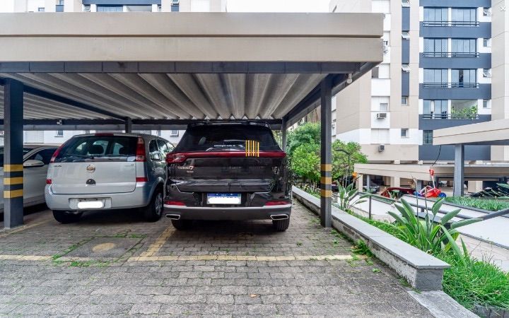 Apartamento à venda 2 dormitórios 1 suíte bairro Mont Serrat