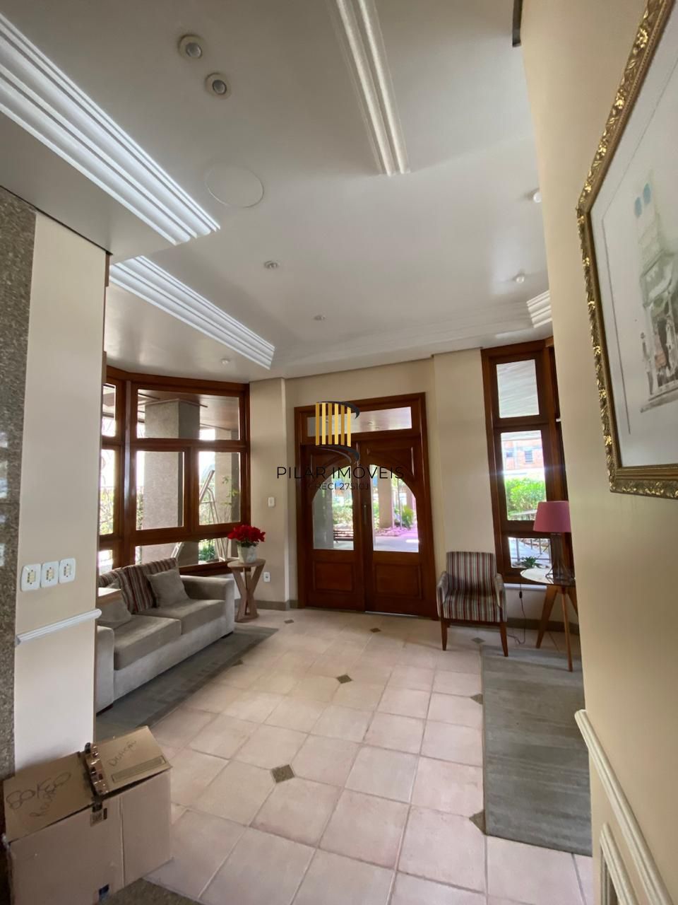 Apartamento 3 Dormitórios com Suíte, Closet, Sacada e Piso Laminado — Próximo ao Mãe de Deus e Praia de Belas