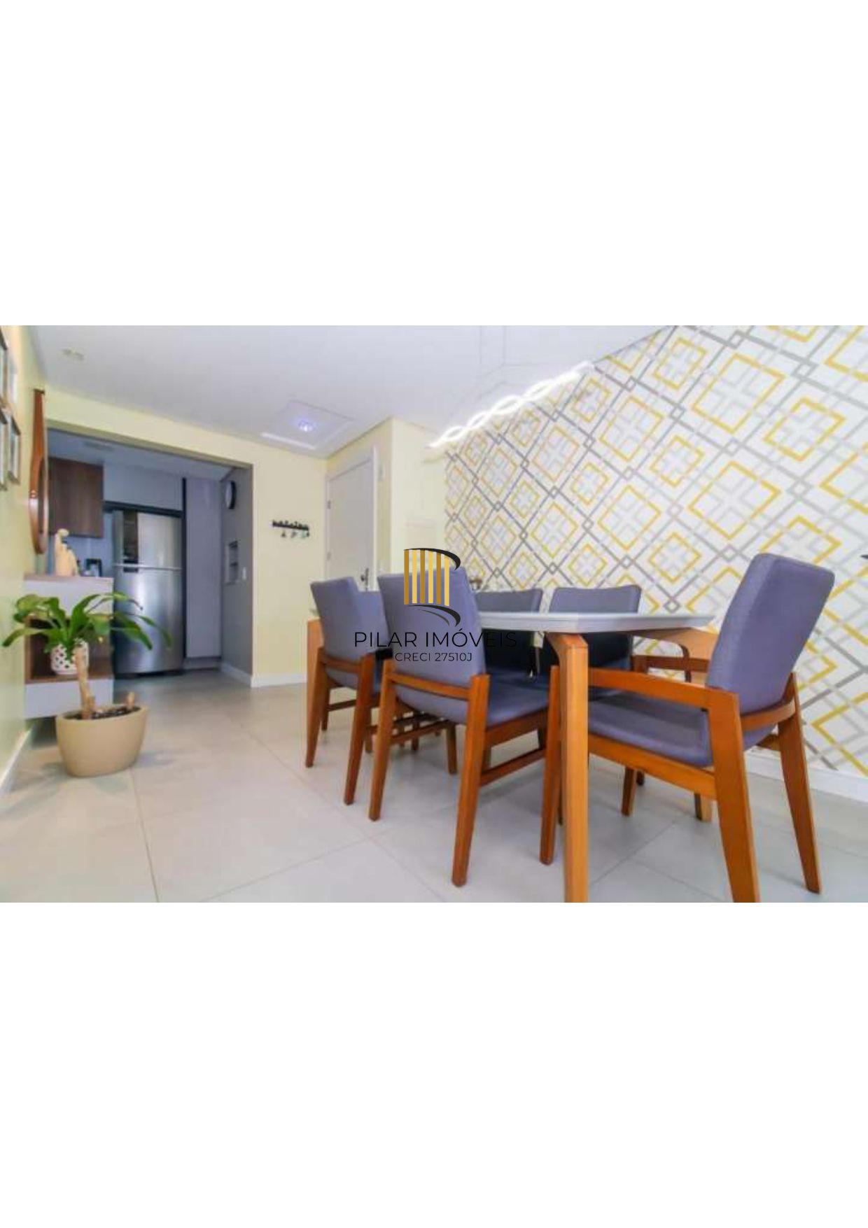 Semi mobiliado. Proximo ao zaffari da Carazinho.