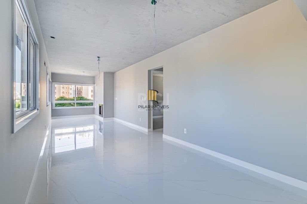 Apartamento  novo com 2 suites na avenida Bagé, bairro Petrópolis.