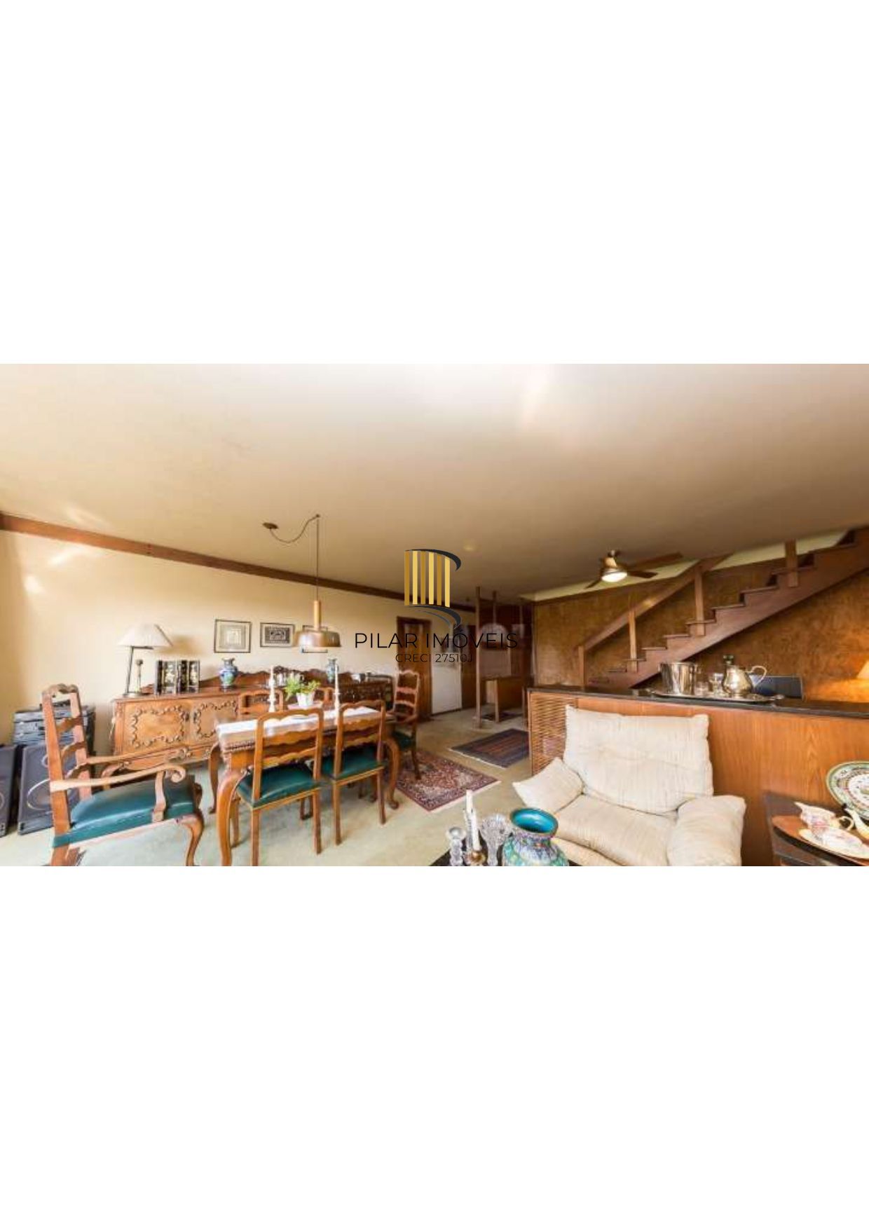 Espaçosa cobertura na rua mais charmosa do bairro Moinhos de Vento.