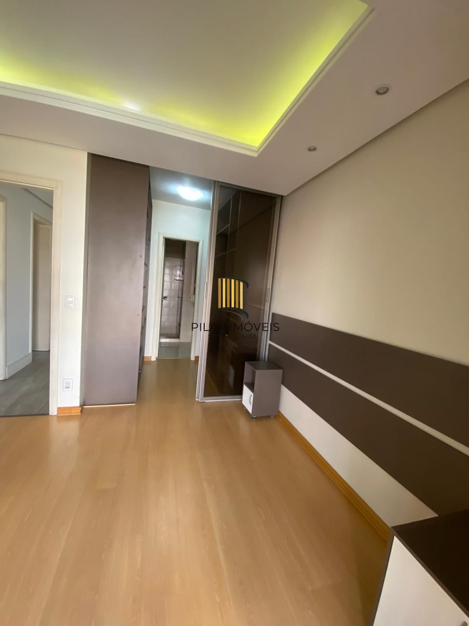 Apartamento 3 Dormitórios com Suíte, Closet, Sacada e Piso Laminado — Próximo ao Mãe de Deus e Praia de Belas