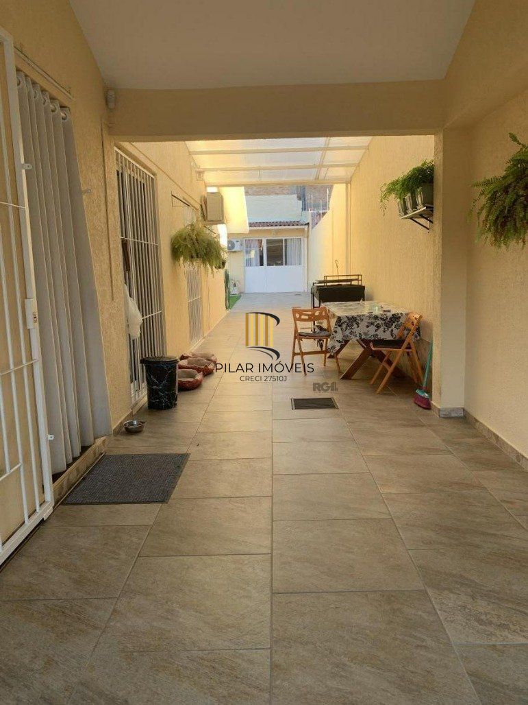 Casa com 3 dormitórios (sendo 1 suíte) na Rua Sotero da Silveira nº 501- Jardins- Santana do Livramento-RS