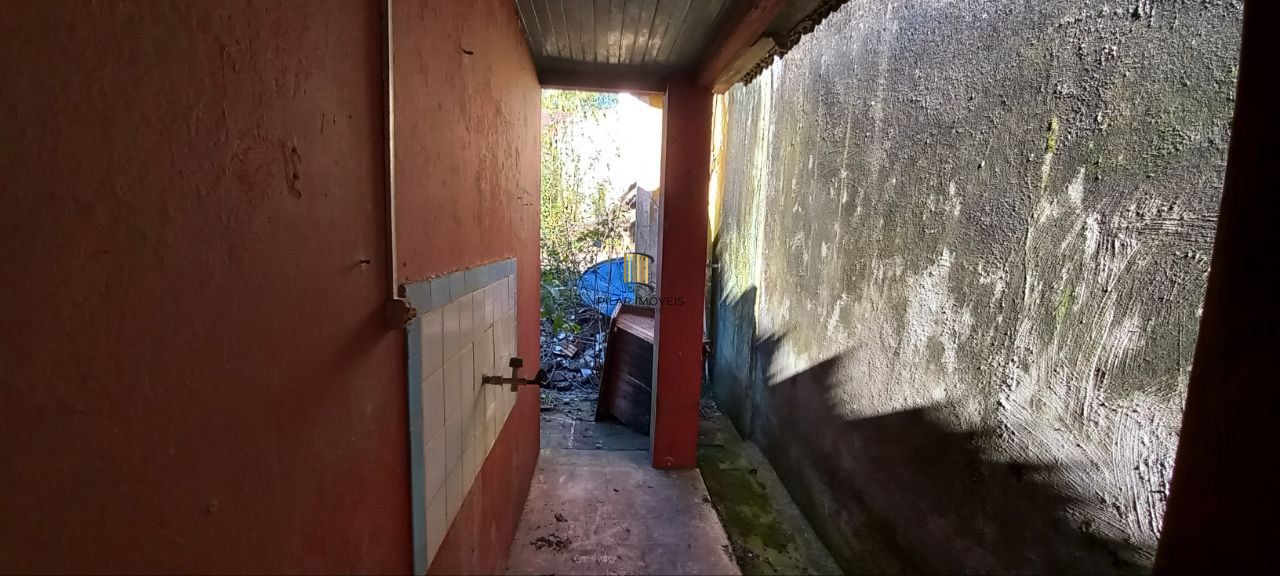 Terreno central na rua General Câmara nº 2.157 por R$500.000,00