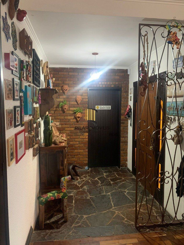 Casa com 5 dormitórios (sendo 2 suítes) por R$ 1.400.000,00 na Rua Moises Viana nº 596-Hidráuilica- Santana do Livramento.-RS