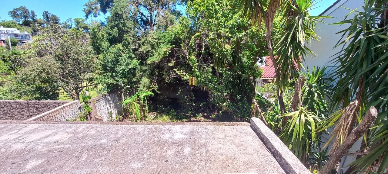 Casa com 2 dormitórios por R$ 690.000,00 na Rua Achiles Gazapina Costa nº 261