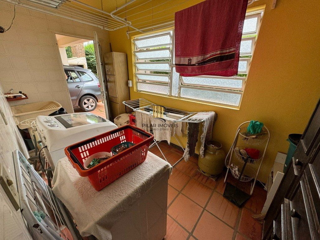 Casa de 2 andares com 5 dormitórios (1 sendo suíte) por R$ 1.500.000,00 na Rua Sergio Fuentes nº 1350 - Prado- Santana do Livramento-RS