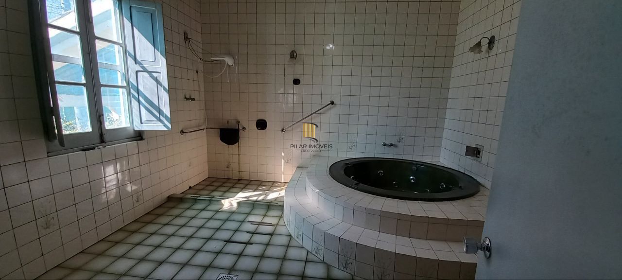 Casa com 3 dorm. (1 suíte) no Armour por R$ 850.000,00