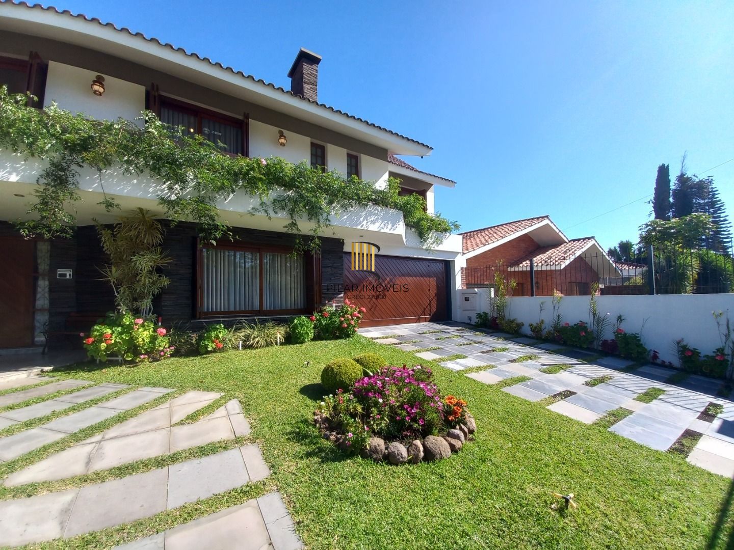 Casa com 4 dormitórios com 630 m² por R$ 3.500.000,00 na Rua Jarbas Pinheiro nº285-  Jardim Atenas- Santana do Livramento-RS