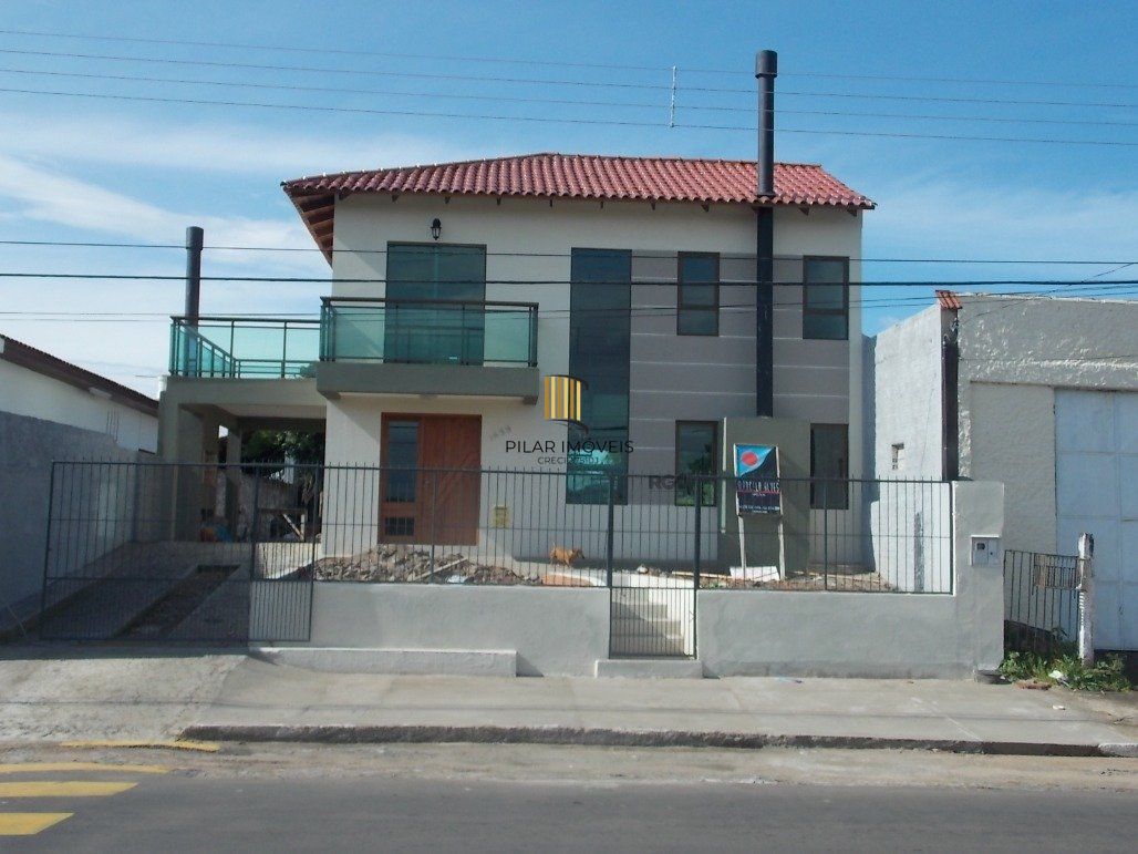 Casa com 3 dormitórios (1 sendo suíte) por R$ 700.000,00 na Av. Daltro Filho nº1659- Jardins- Santana do Livramento-RS