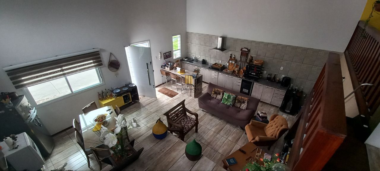 Casa com 3 dormitórios por R$ 1650.000,00 na Rua Coronel Ângelo de Mello nº418