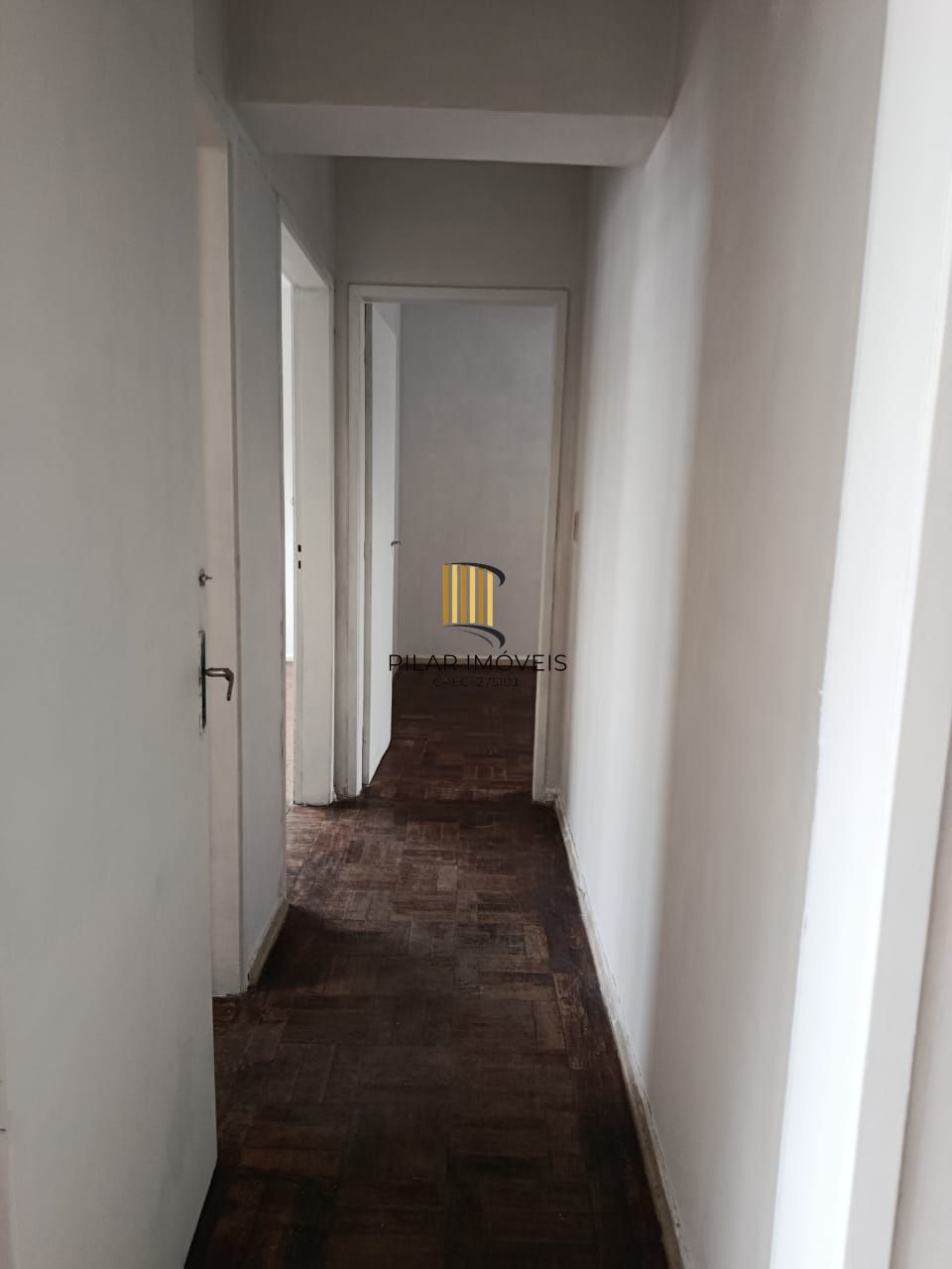 Apartamento por R$ 270.000,00 -Rua Dos Andradas nº 240 ap. 32 no Ed. Alvorada
