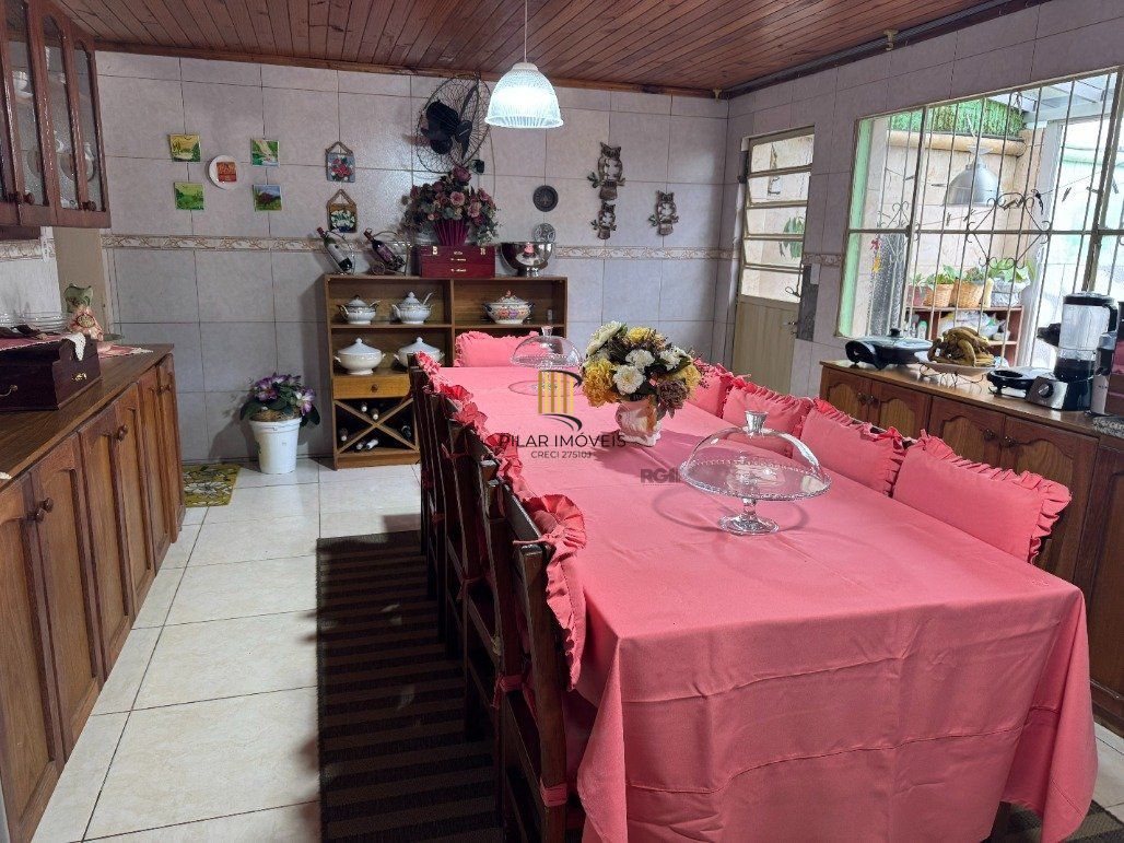 Casa com 3 dormitórios (sendo 1 suíte) por R$ 1.450.000,00 na Rua Ataliba Gomes nº395- Divisa- Santana do Livramento-RS