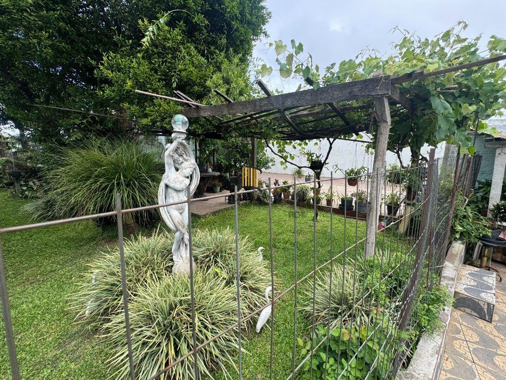 Casa com 3 dormitórios (sendo 1 suíte) por R$ 1.450.000,00 na Rua Ataliba Gomes nº395- Divisa- Santana do Livramento-RS