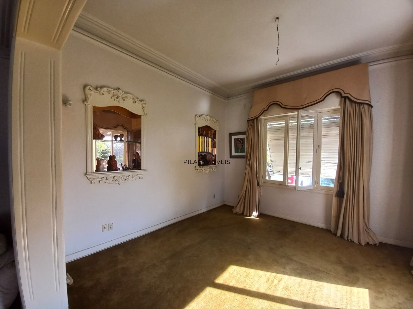 Casa 6 dorm. por R$8.150.000,00 na Rua dos Andradas nº 891 - S. do Livramento